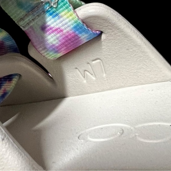 🌻NEW w.tags Chaco Light Tie Dye Chillos Slides - Women's Size 7 - Picture 10 of 12